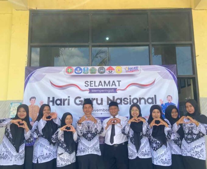 Guru Menginspirasi, Generasi Beraksi: Gebyar Hari Guru 2025 SMK Darussalam Durenan