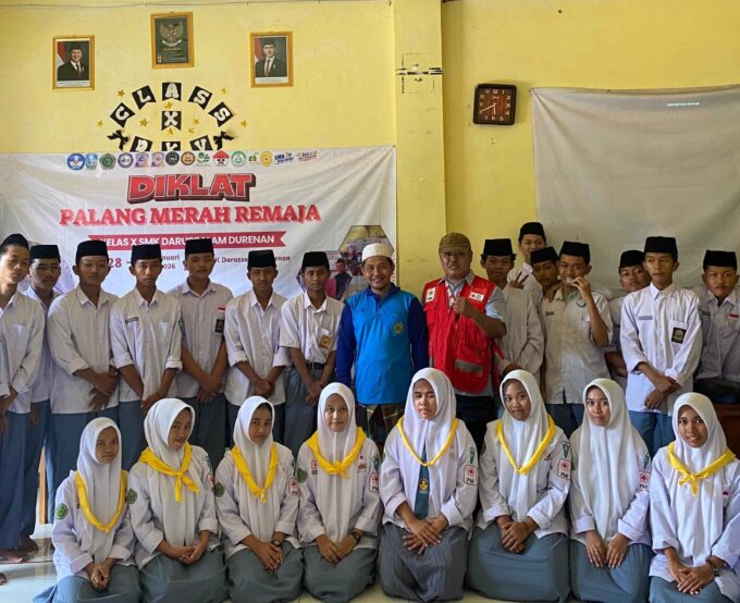 Siap Tanggap dan Peduli: Last Day Diklatsar PMR SMK Darussalam Durenan
