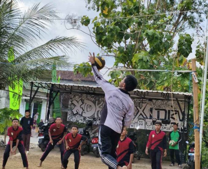Classmeeting Hari Ke-3 SMK Darussalam Durenan Berlangsung Meriah, Tim SMK A Raih Juara 1 Turnamen Voli