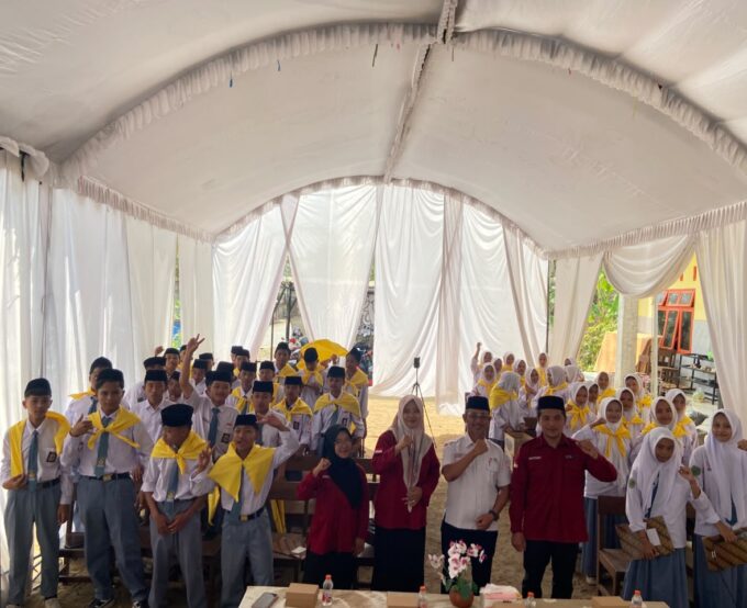 Day 1 DIKLATSAR PMR Unit SMK Darussalam Durenan: Menanamkan Nilai Kemanusiaan, Kepedulian, dan Keterampilan Hidup Sehat