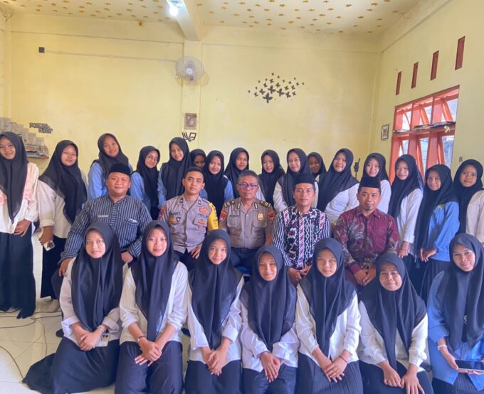 SMK Darussalam Durenan Gelar Edukasi Bijak Memanfaatkan AI Bersama Tim Trainer Polres Trenggalek
